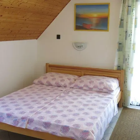 Holiday home 10 *